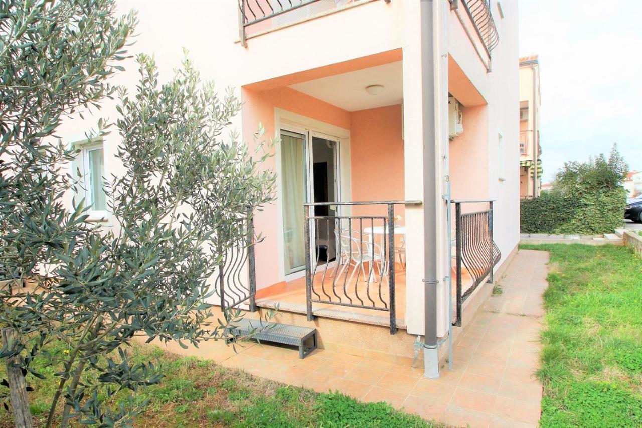 Apartment Mendikovic Poreč Extérieur photo